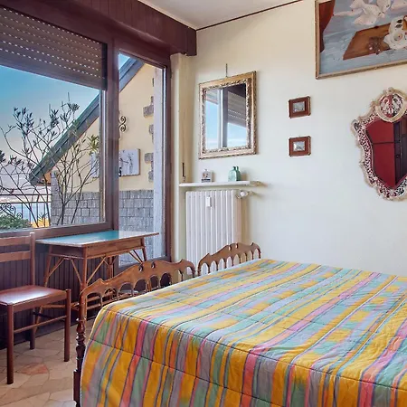 L'attico Con Terrazza Vista Apartmán *